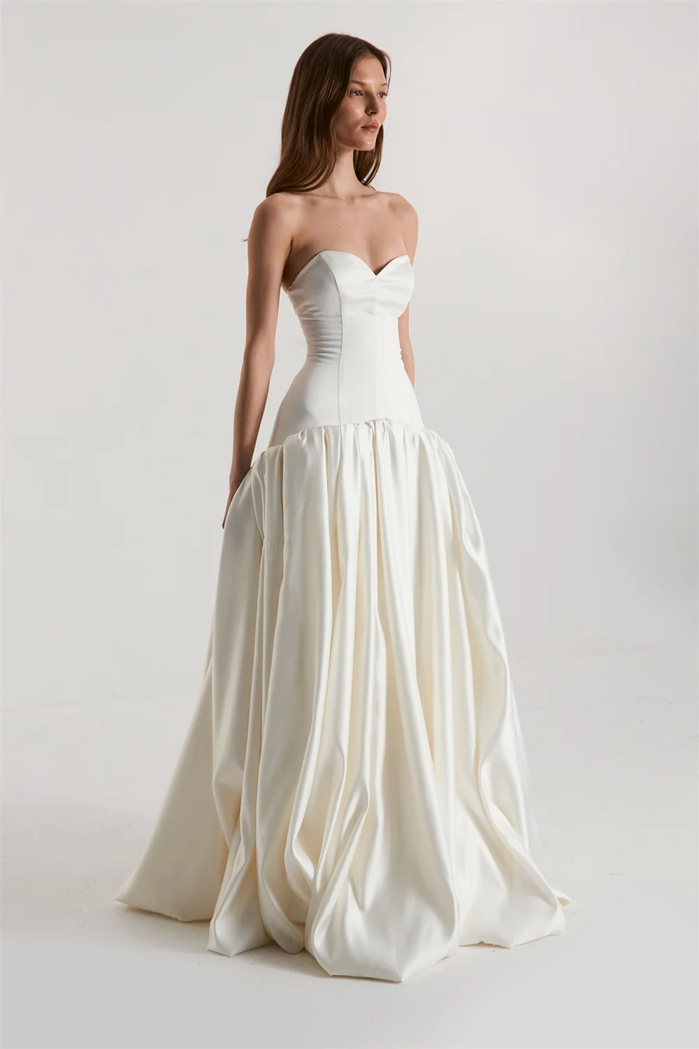 

Kyoto Customized Ivory Low Waist Pleats Wedding Dress Sweetheart Neck vestidos de novia Strapless Sweep Train Evening Dresses