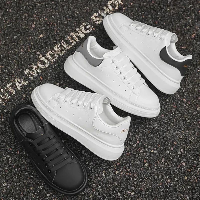 Fashion Walking Casual Shoes Men's Lightweight White Sneakers Spring Summer Soft-sole Comfort Student Sports Baord Shoes
