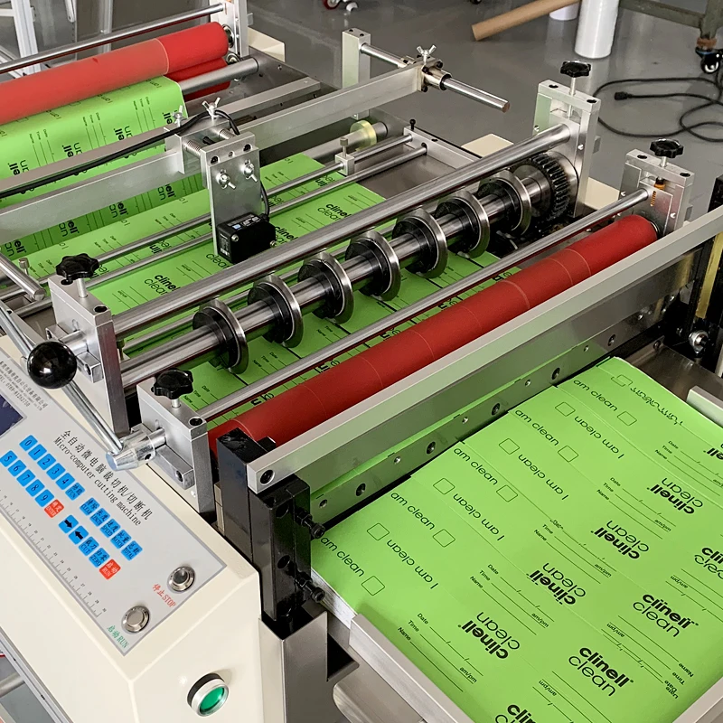 Peiqi عالية الأداء 700 مللي متر عرض التغذية لفة فك القاطع P لفة إلى آلة قطع الورق