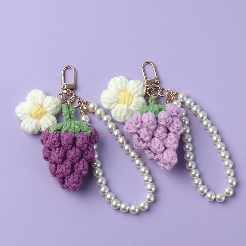 Creative Grape Flower Crochet Keychain Wholesale Unique Handmake Weaved Knitting Bouquet Strawberry Keyrings For Bag Accessorie