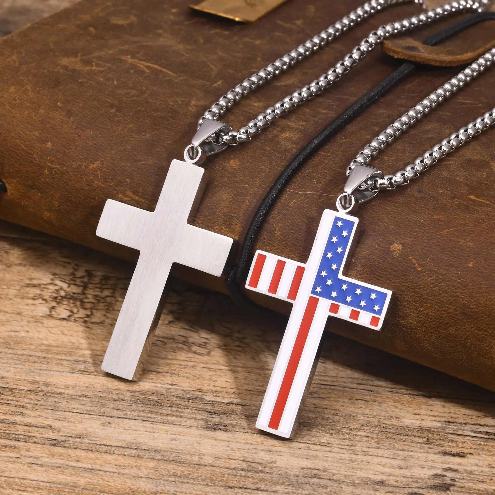 Vnox USA Flag Cross Necklaces for Men, Blue Red Strip Star American Flag Pendant, Independant Day Gift