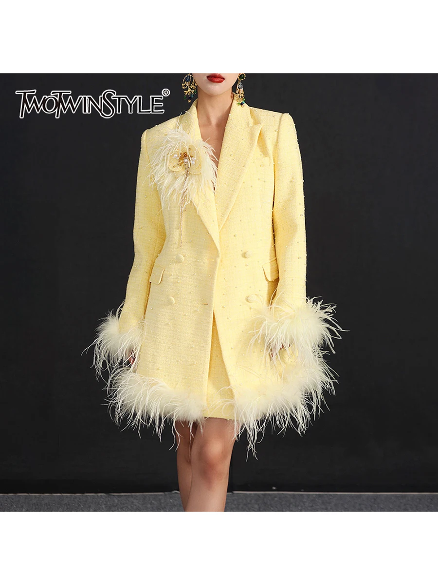 

TWOTWINSTYLE, однотонные элегантные куртки из бисера для женщин, с лацканами и длинными рукавами, лоскутная куртка с перьями, темпераментная женская новинка