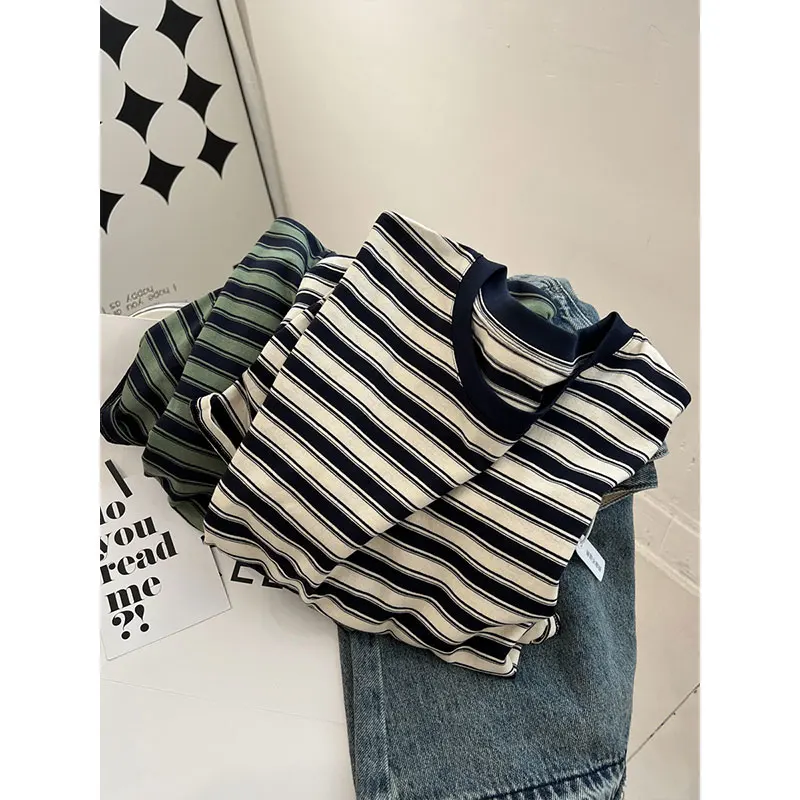 Retro een Striped Loose Fit ort Sve Women's T-irt Lazy Sle Base irt Summer New Arrival Korean Sle round Ne