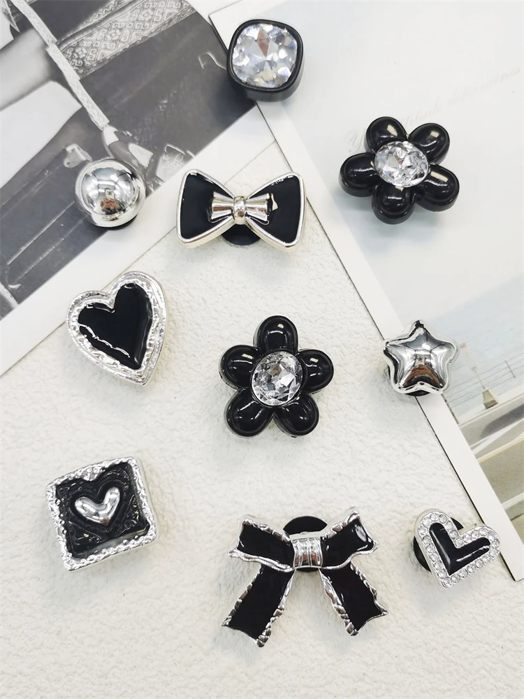 

1PC ABS Shoe Charms Buckles Clog Accessories DIY Cool Black Decorations Fit Women Beach Bag Sandals Garden Shoes Halloween Gifts