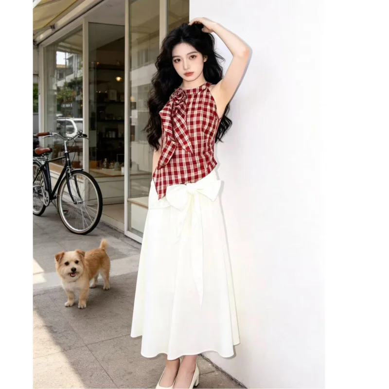 

Новинка лета 2026: Корейский стиль, объемный цветочный жилет без рукавов, красный клетчатый приталенный повседневный топ