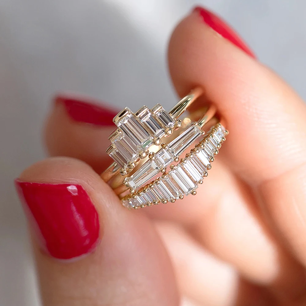 Huitan New Gold Color Finger Ring for Women Inlaid Dazzling Crystal CZ Stone Simple Stylish Lady Rings Party Fashion Jewelry