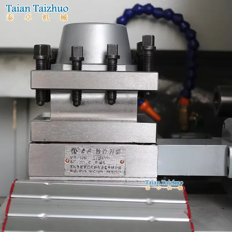 مخرطة معدنية تعمل مع وحدة تحكم GSK CNC Ck6130