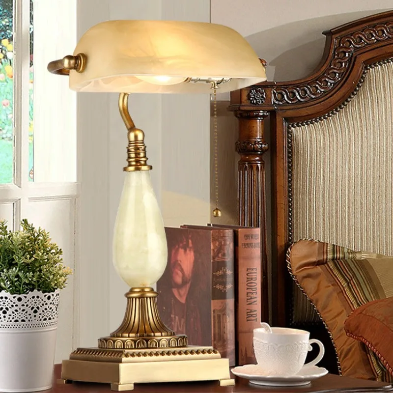 

Vintage Glass Banker Zipper Switch Table Lamp LED Living Room Bedside Study Restaurant Library Office European Retro Desk Lights