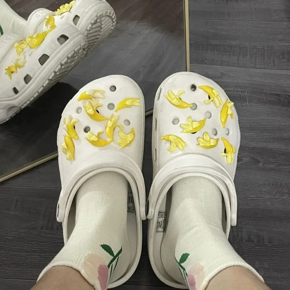 

Ins Cartoon Shoe Charms Cute All-match Charms for Crocs Bananna Garden Shoe Buckle High Quality for Girls Gift Big Sale