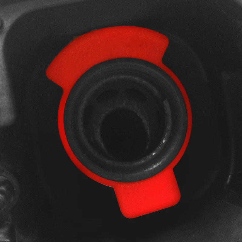 Red Background Sports Style Car Fuel Tank Cap Rubber Seal, Fuel Indicator Sign for 95, 92, and 98 Fuel, Personalized Logo Decorative Car Sticker view 3