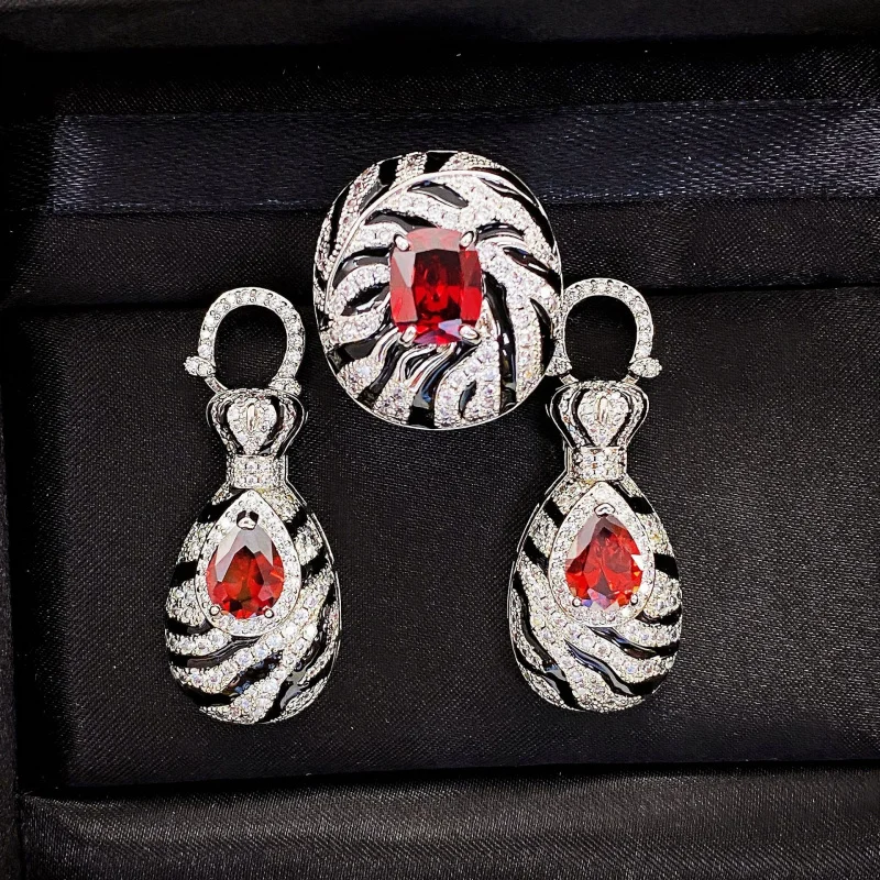 Foyejev 2026 New Trend Modern Retro Zebra Pattern Ruby Jewelry Set - An European-style leopard print ring, paired with detachabl