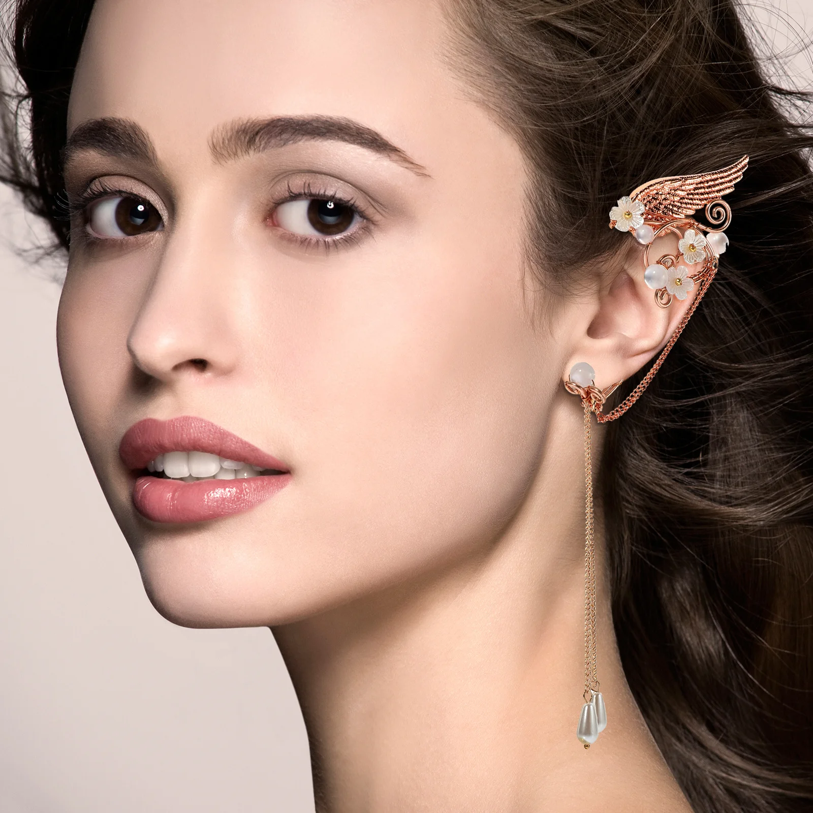 

1Pair Women Ear Cuffs Non Piercing Pearl Tassel Clip Earrings Lightweight Fashion Statement Ear Clips for