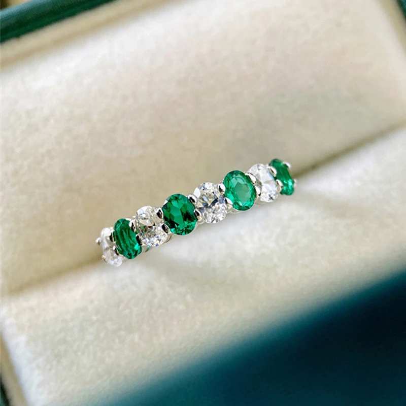 Huitan Chic Green/White Cubic Zirconia Women Rings Silver Color Temperament Finger Accessories Lady for Wedding Band Jewelry