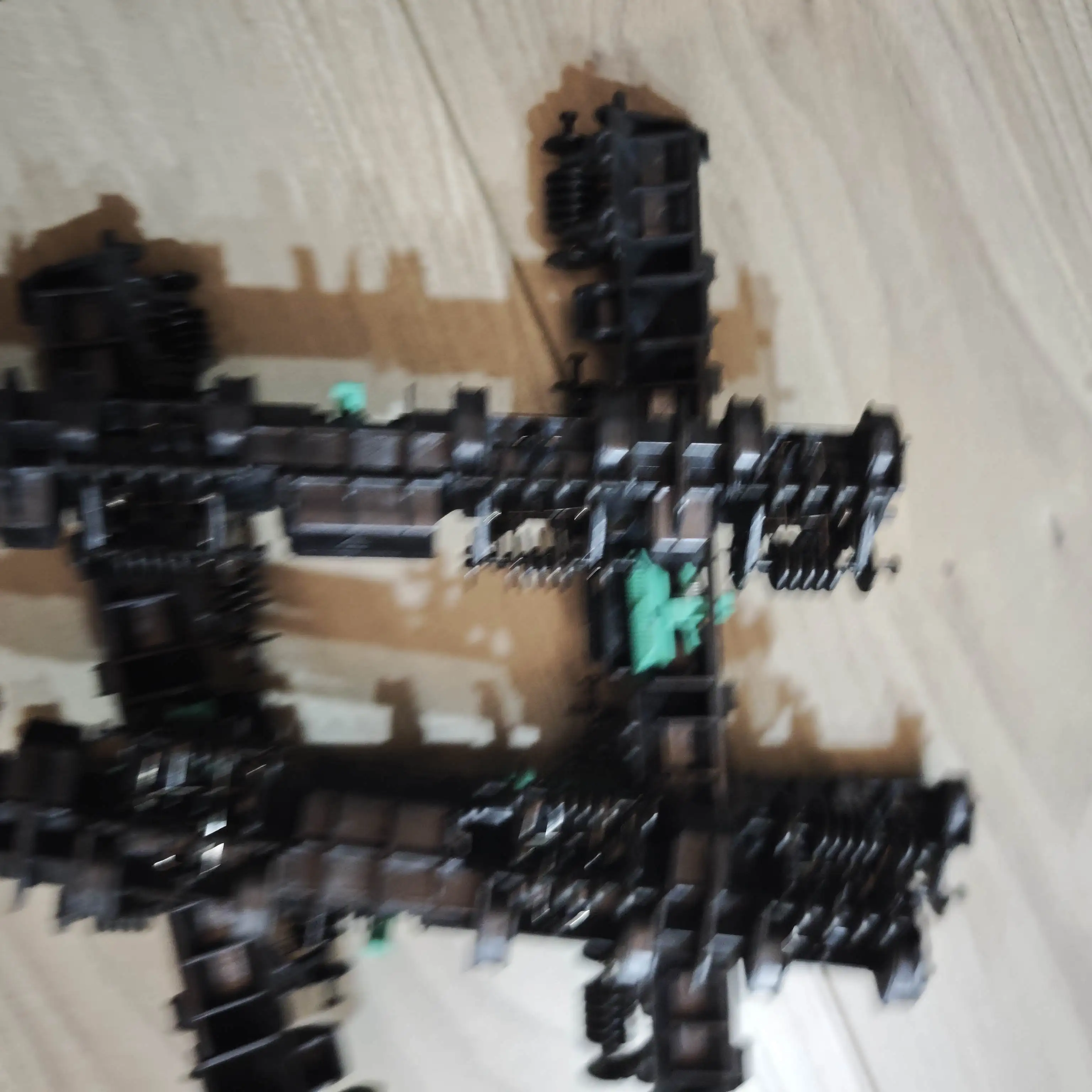 

Доставка направляющей фьюзера для Canon MF4410 MF4710 MF4752 MF4890 MF4779 MF4712 RC2-9483-000 RC2-9484-000