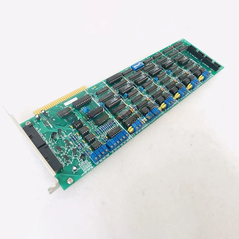 PCL-726 6CH.D/A For Advantech 6-channel 12-bit Analog Output Card ISA Slot Before Shipment Perfect Test