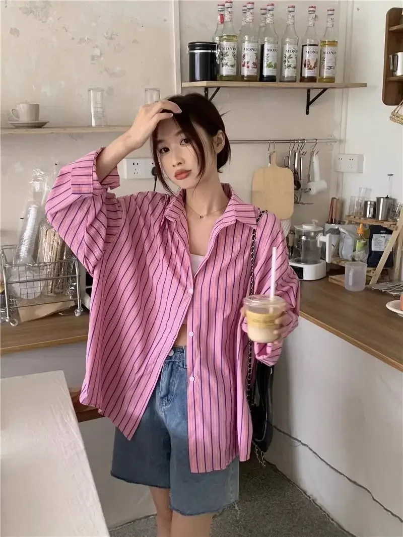 Giacca camicia a righe rosa Nuova camicia con protezione solare irregolare da donna Top casual a maniche lunghe ampio