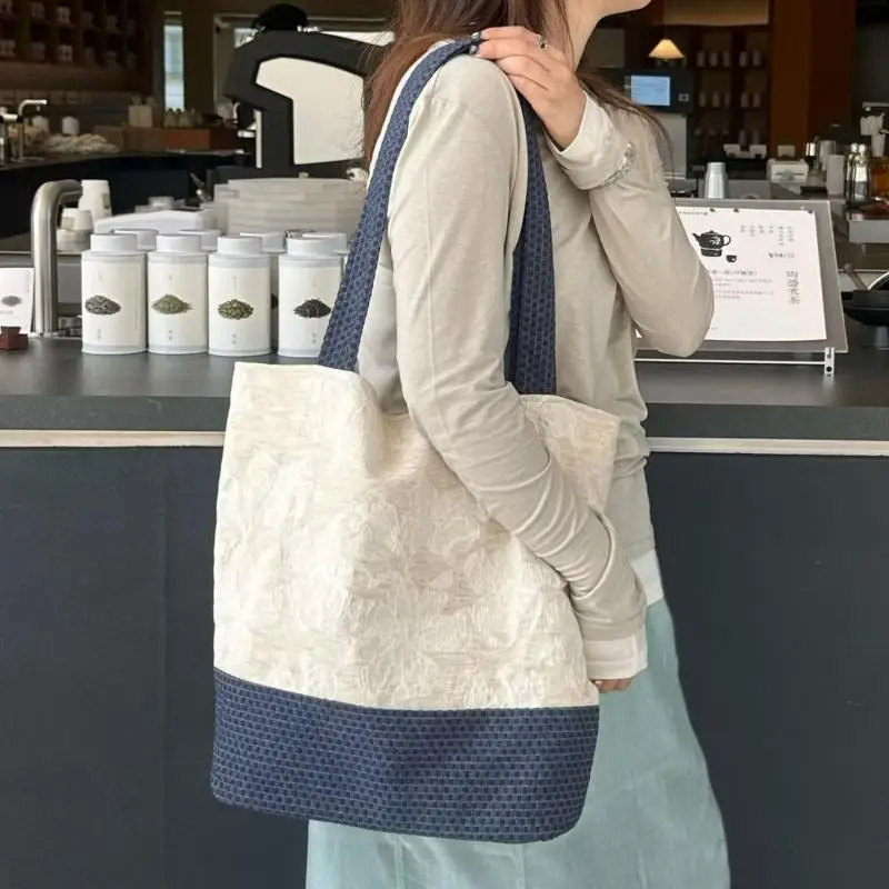 

French Fashion New Original Large Capacity Bucket Shaped Cotton Linen Splicing Contrasting Color Single Shoulder Tote Bag Trendy