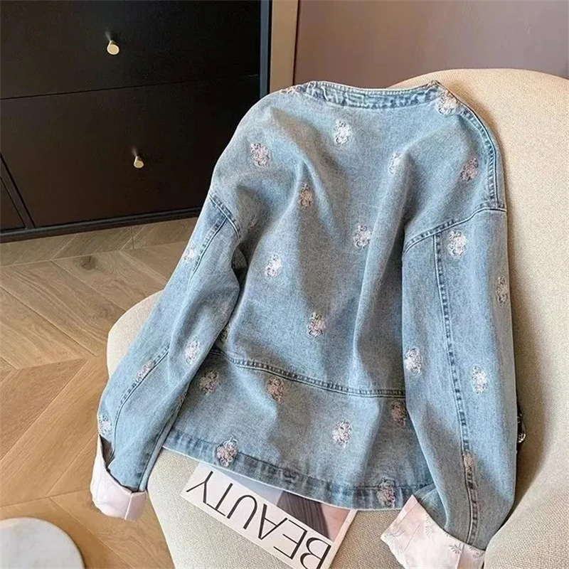 Women's Denim Jacket 2026 Spring Autumn Design Sense Age-reducing Lady Outerwear Jacquard Single-breasted Ladies Cowboy Coat