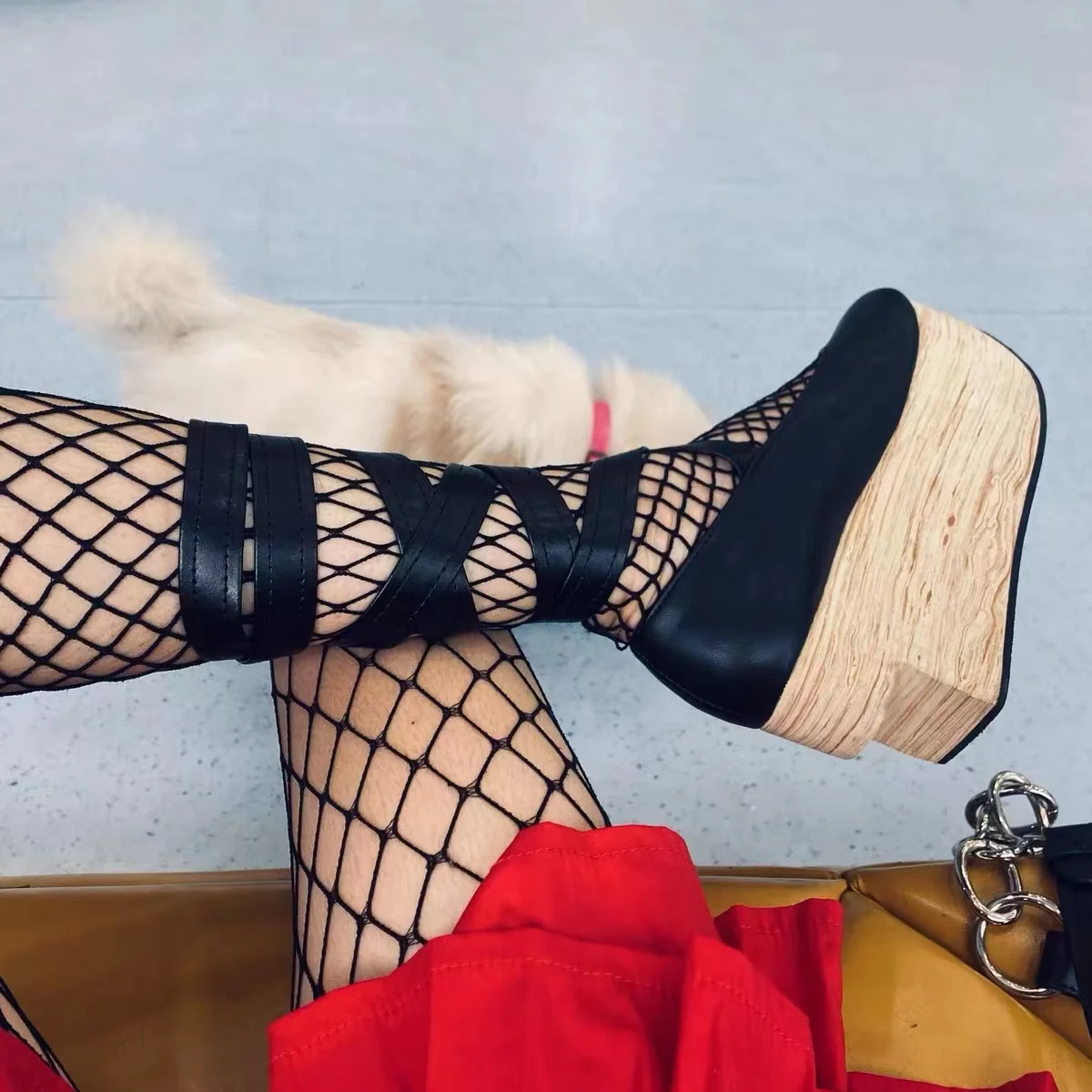 Jesień Nowość Okrągła główka Chunky Bottom Platforma Wysoki obcas Sznurowane Mary Janes Damskie czółenka Skórzany satynowy pasek Designerskie buty
