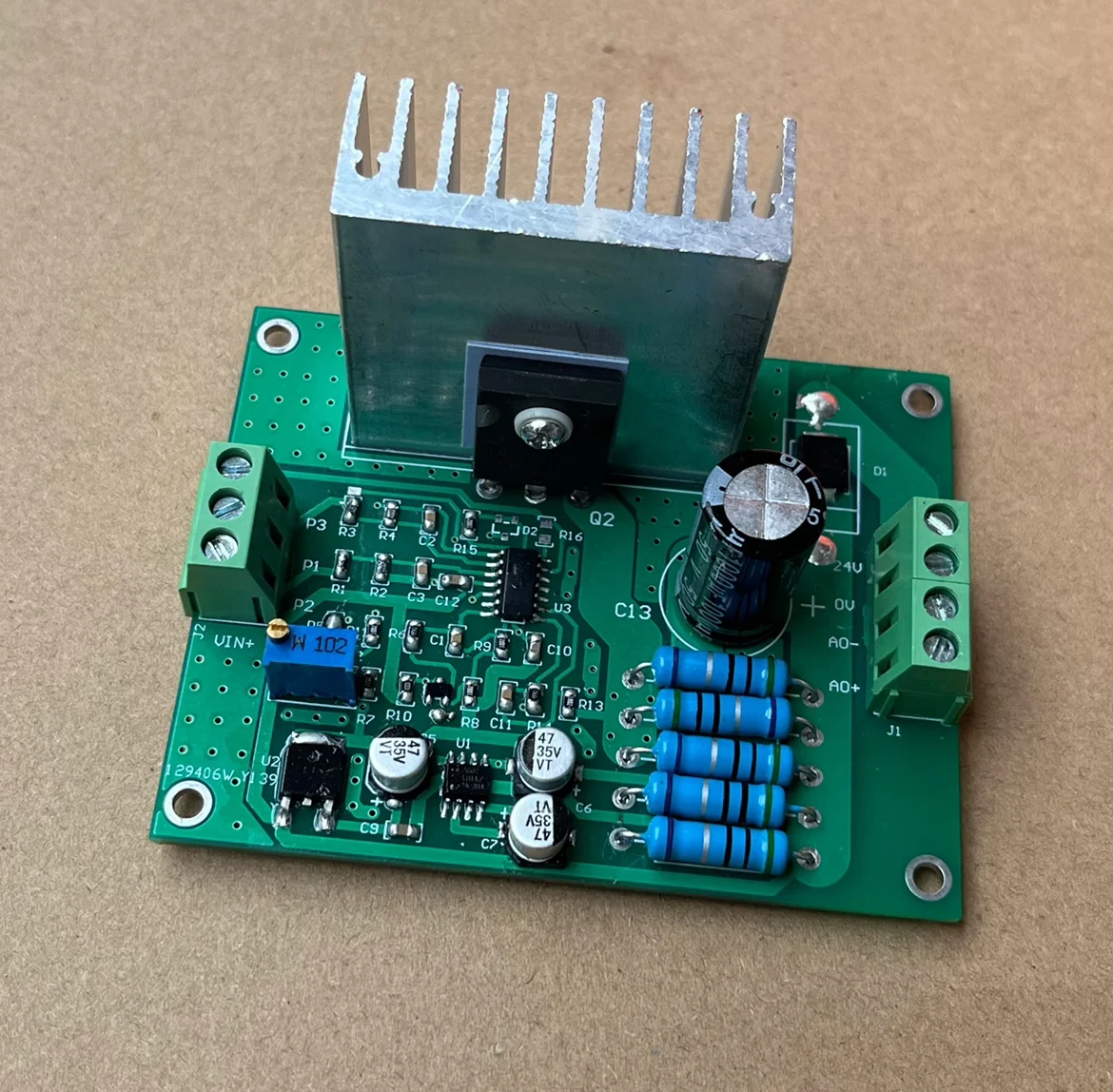 

Voltage to Current Module 0-2.5/3.3/5/10V to 0-1A Constant Current Source Analog Current Source Transmitter