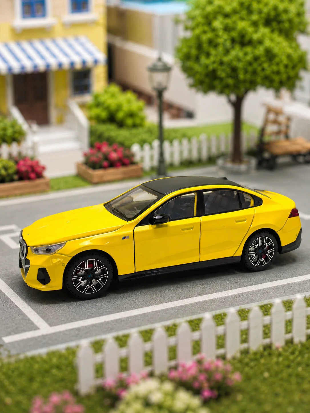 

1:24 Scale Yellow Premium Alloy Model Car - Multiple Doors Openable, Holiday Gift, Product Comes with a Fixed Base