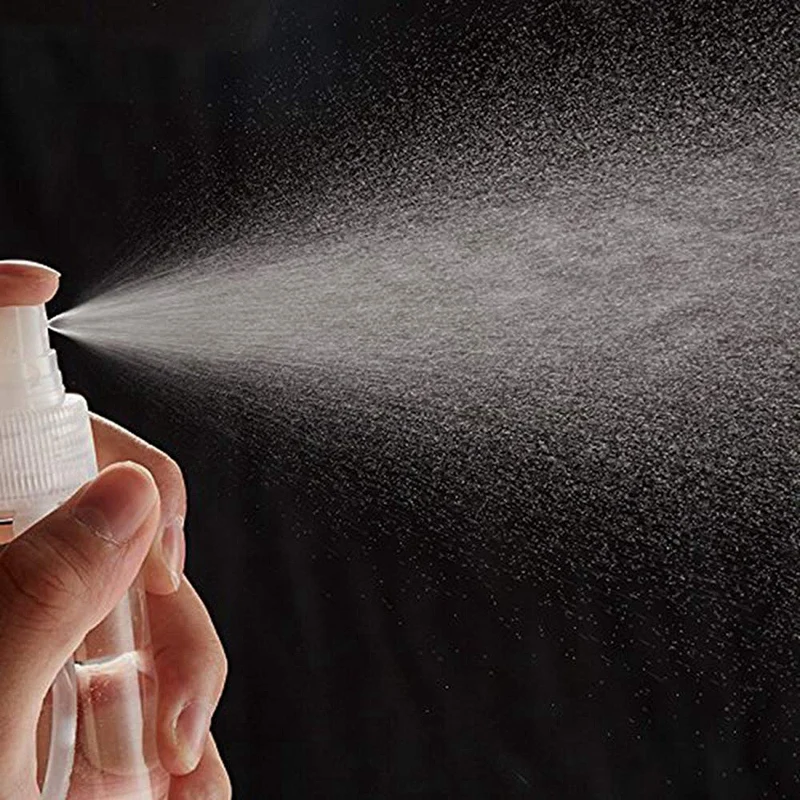 12 paczek drobnej mgły przezroczystej butelki z rozpylaczem 120 Ml (4 uncje) z pompą nasadka rozpylająca, wielokrotnego użytku i małych puste butelki plastikowe do wielokrotnego napełniania