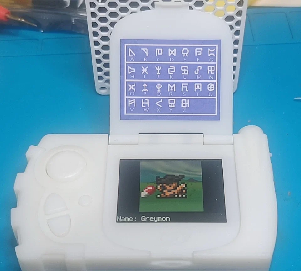 Digimon Encyclopedia Pico Terminal DT Encyclopedia (SLA Shell) - WiFiCom, Batailles en ligne, Prise en charge USB-C et Pokedex multi-générations