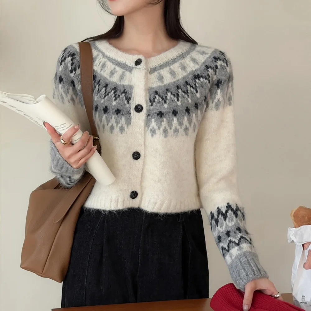 Suéter de punto ort de otoño e invierno para mujer, ropa interior nórdica Retro Fair Isle, prendas de vestir exteriores, cárdigan abierto adelgazante, Top