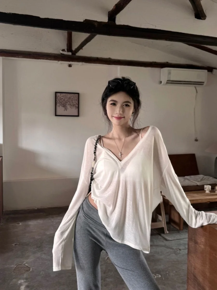 

White Thin V-Ne Long Sve T-irt Women's Summer Loose Sunade Casual Base irt Top Korean Sle Commute Pure Color