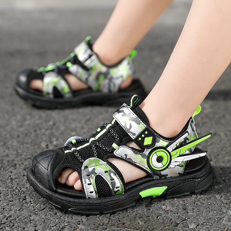 Sports Toe-toe Sandals 2024 Summer New Fashion Boys' Soft Sole Medium and Large Children's Non-slip Comfortable Beach Shoes