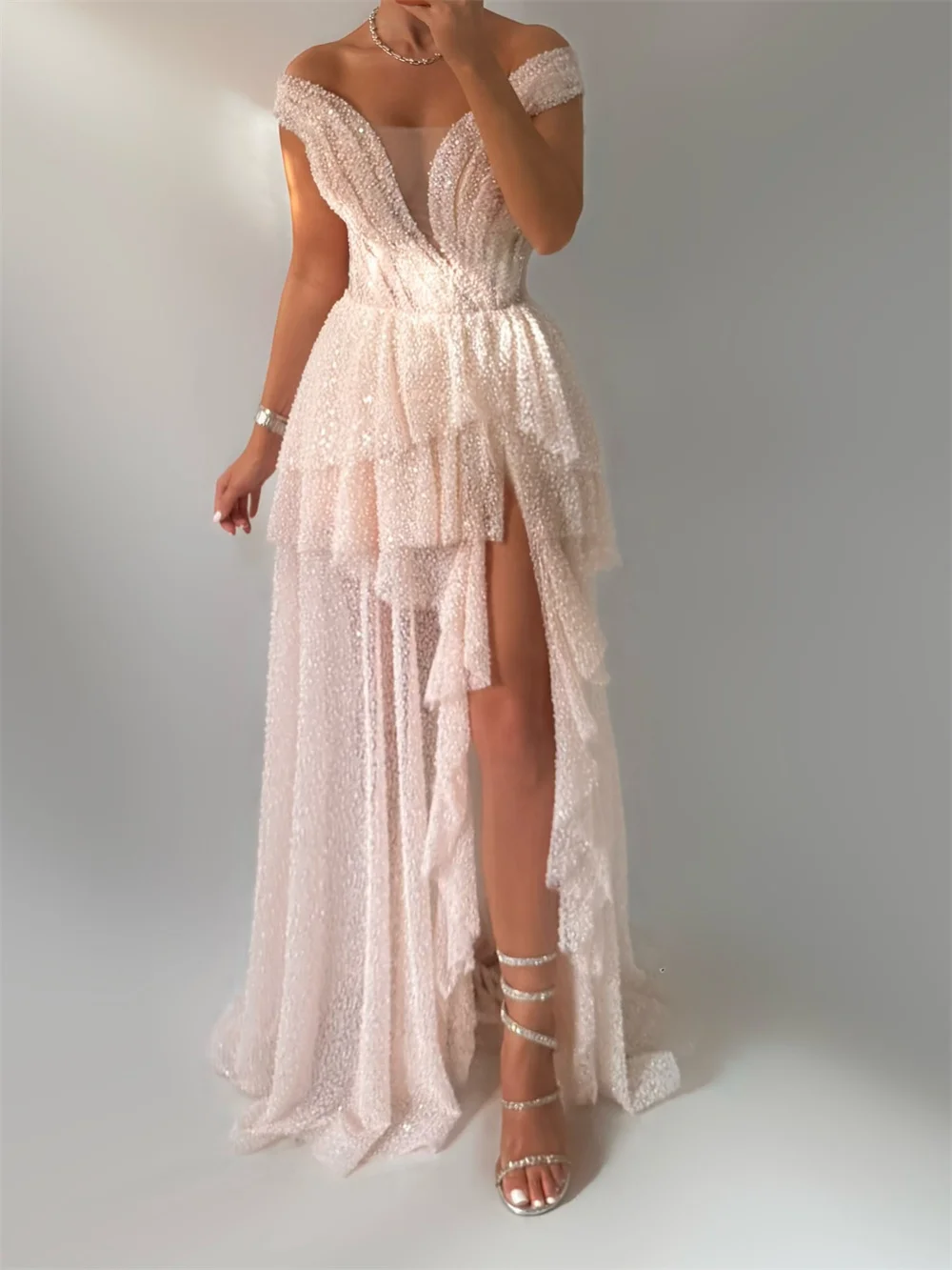 Tokyo Customized Pink Off Shoulder Wedding Dress Sleeveless Side High Split Bridal Gown Elegant Cascading Ruffle Wedding Gown