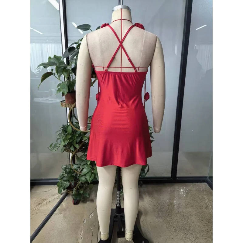 Damen 3D-Rosenblumen-Minikleid mit Spaghettiträgern, Wasserfallausschnitt, überkreuztem Rücken, ärmellos, eng anliegend, kurz, für Weihnachten und Neujahr. – Detail 10