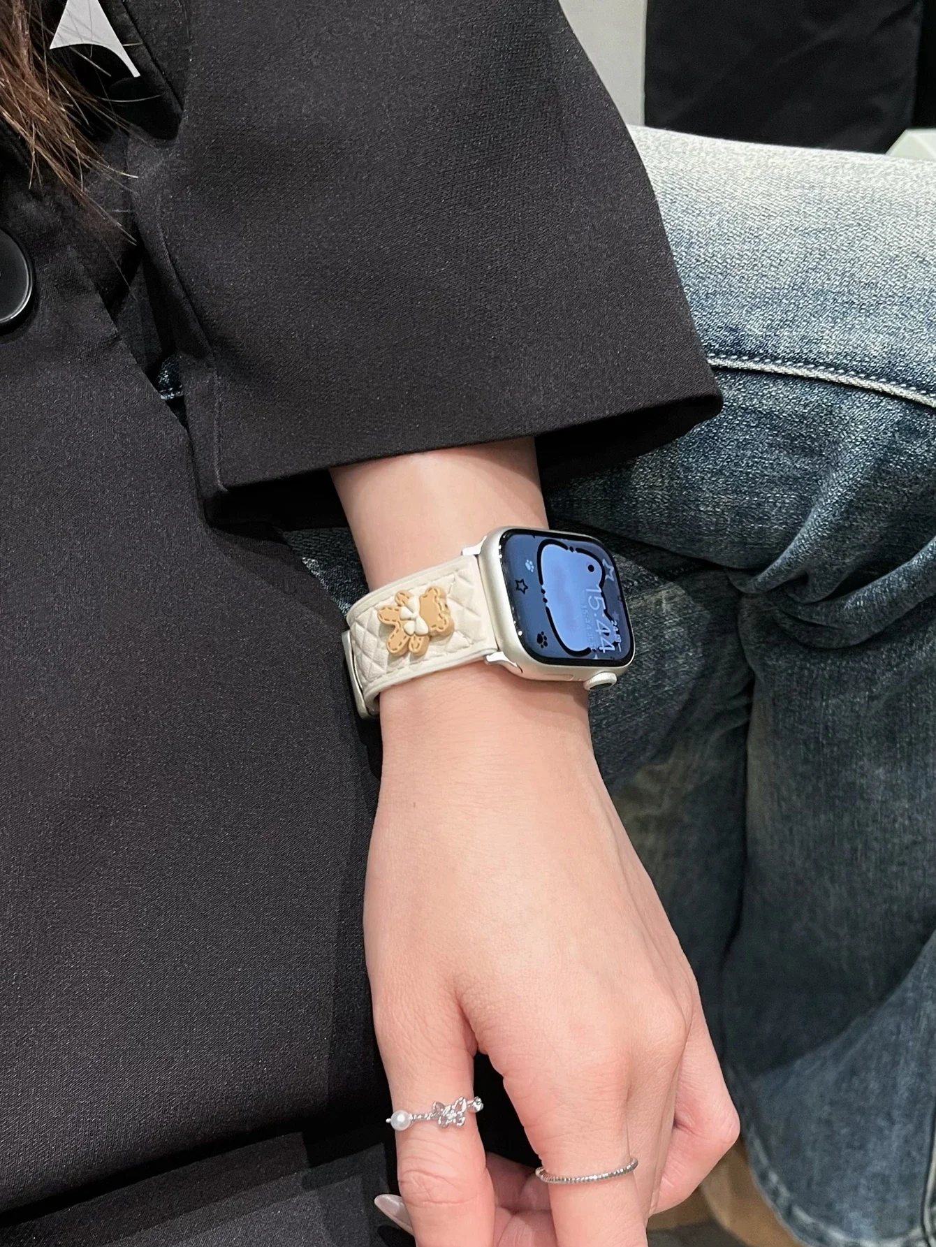 

Fashion Magnetic Leather loop For Apple Watch band women Series Ultra 10/9/8/7/6 38mm 40mm 41mm 42mm 44mm 45mm 46mm Strap