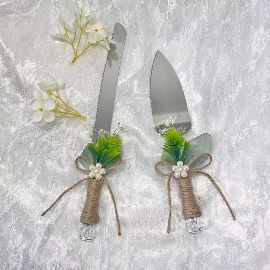 A box of wedding cutlery, green decoration, fresh style wedding gift, suitable for cake cutting, wedding season and engagement