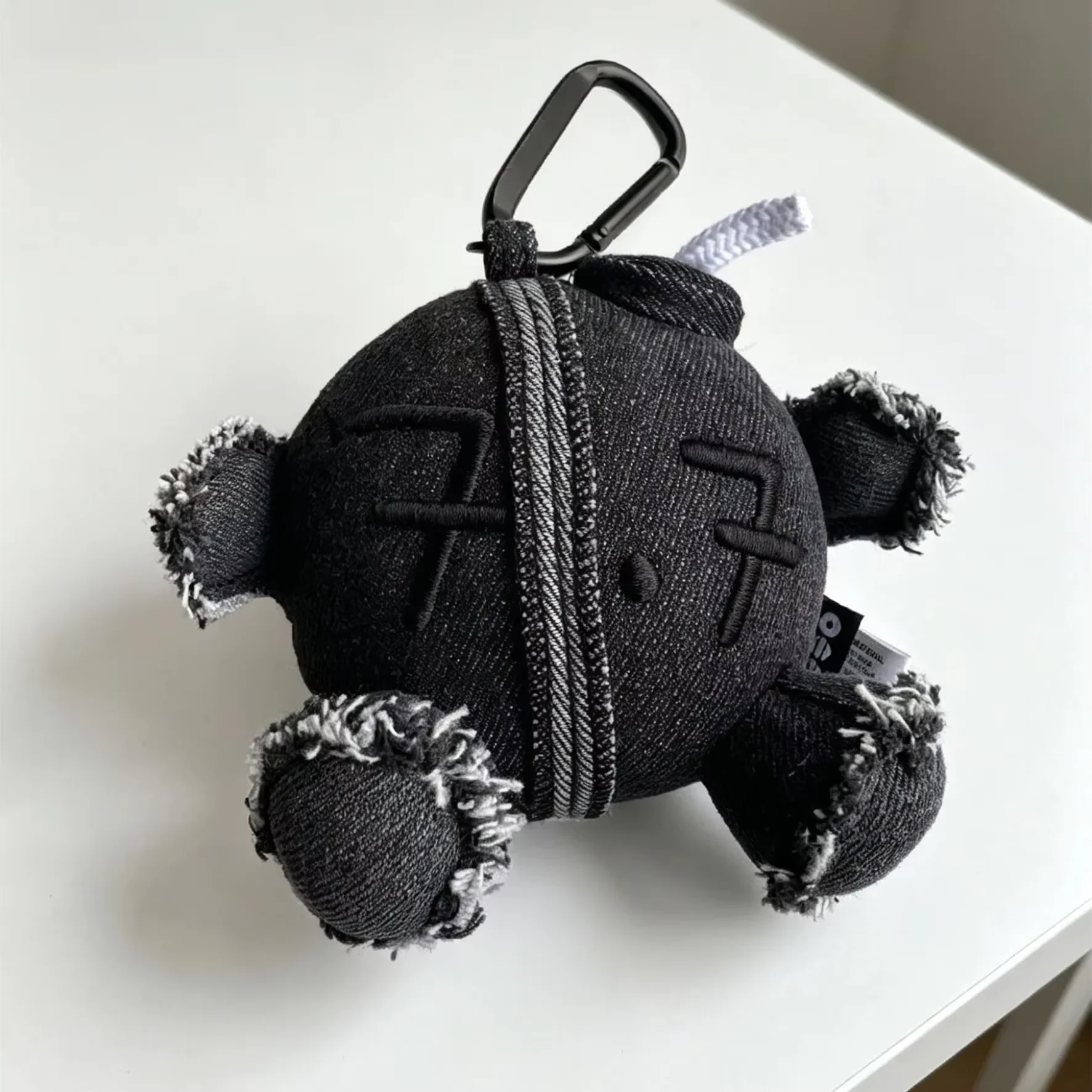 promocao-chaveiro-de-pelucia-bts-com-borda-desfiada-em-jeans-vintage-pingente-de-moda-para-mochila-colecionavel-para-fas-charm-para-bolsa-presente-e-lembranca