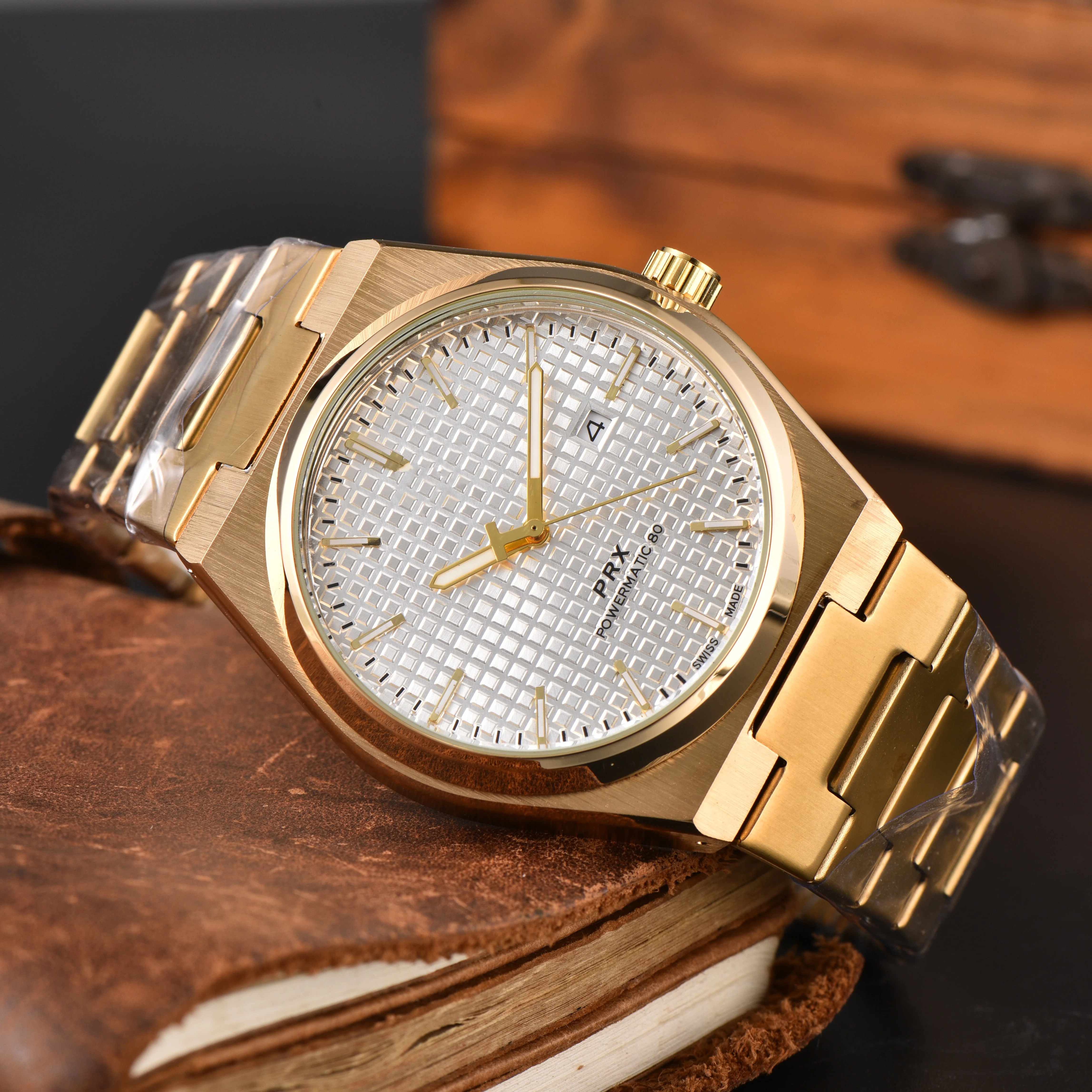 

Luxury Retro Integrated Bracelet Men Watch, 4 Color Dials (Green/Blue), Black/Gold/Silver/Two Tone Case, Date Display, Quartz Style Casual Business Wristwatch