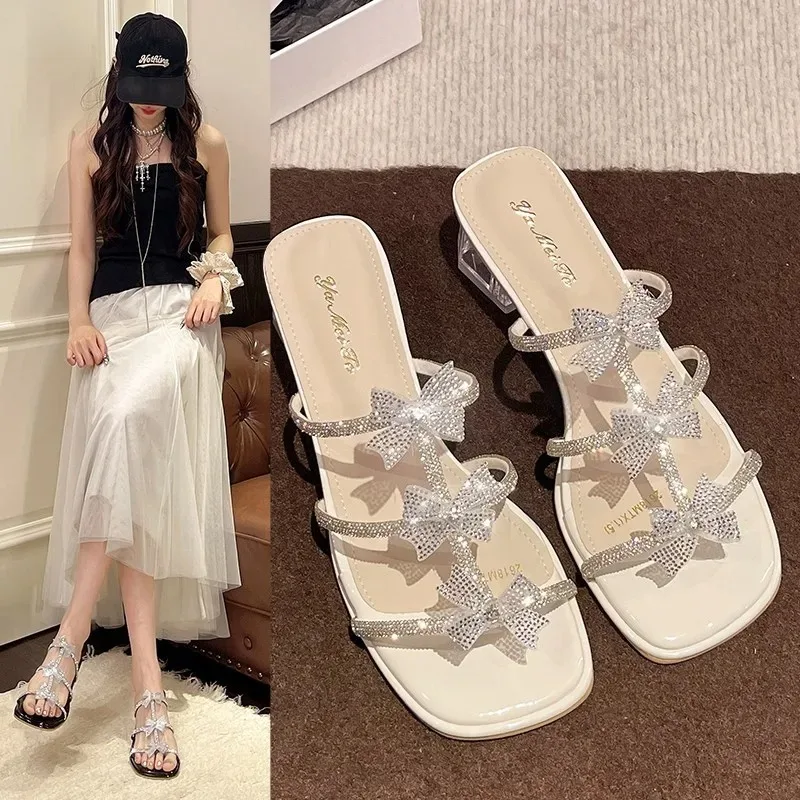 

Женские босоножки с квадратным носком, стразами и бантом, на кристаллическом блочном каблуке, элегантные, для улицы, полуоткрытые шлепанцы