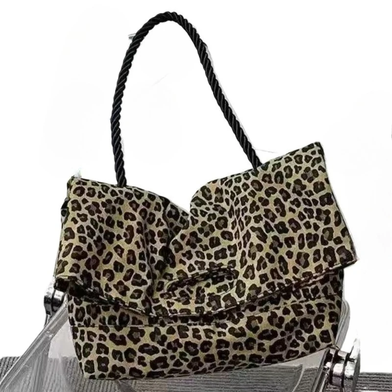 

Осенне-зимняя нишевая холщовая сумка-тоут/мессенджер с леопардовым принтом, большая вместимость, легкая роскошь, универсальная, для поездок на работу