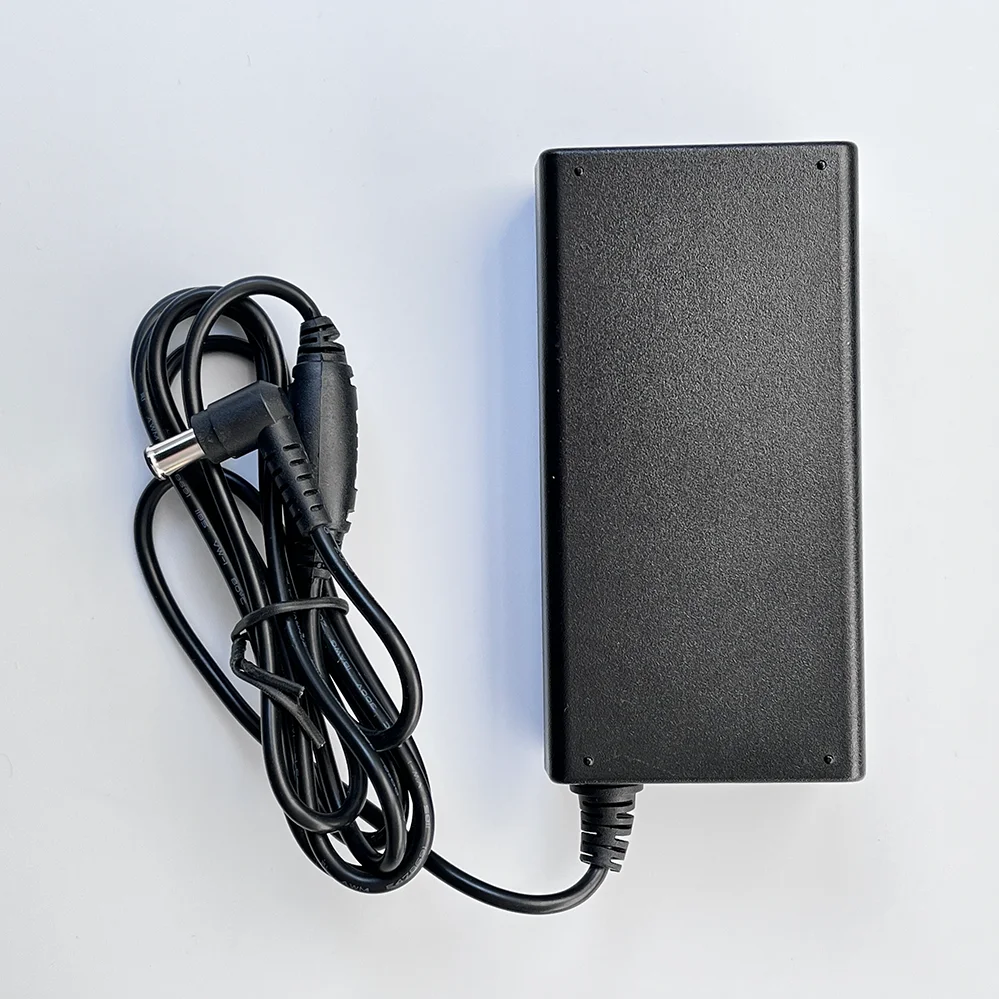 BN44-00800A a4514 _ fpna 45W 14.0V 3.22a Adapter AC ładowarka sieciowa jest dla BN4400800A A4514FPNA LU28E590DS/ZA LC27F591FD LU28E590DS