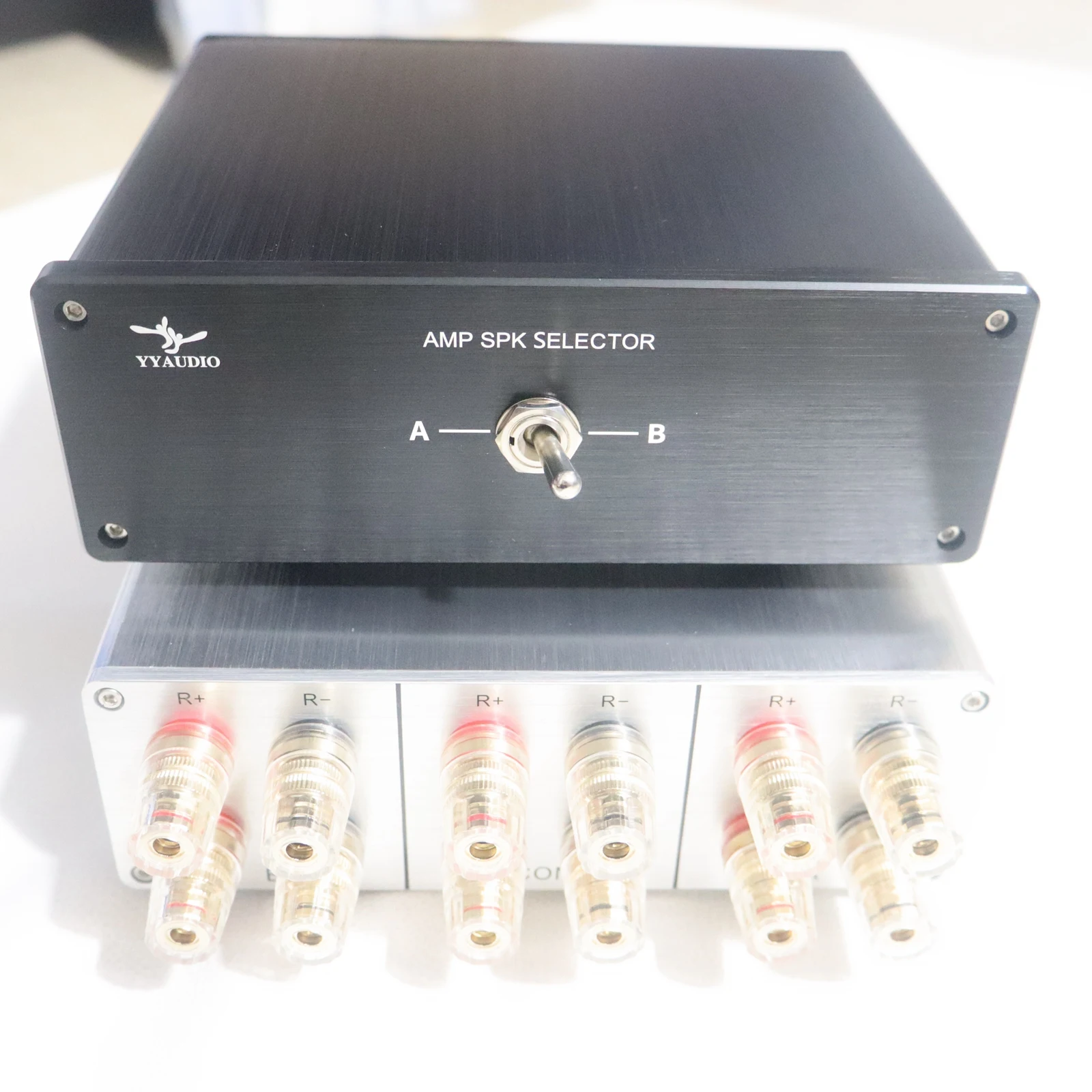 YY audio Premium 2-way audio amp amplifier speaker selector switch splitter box, 2 IN 1 OUT switcher for 2 amps or speakers