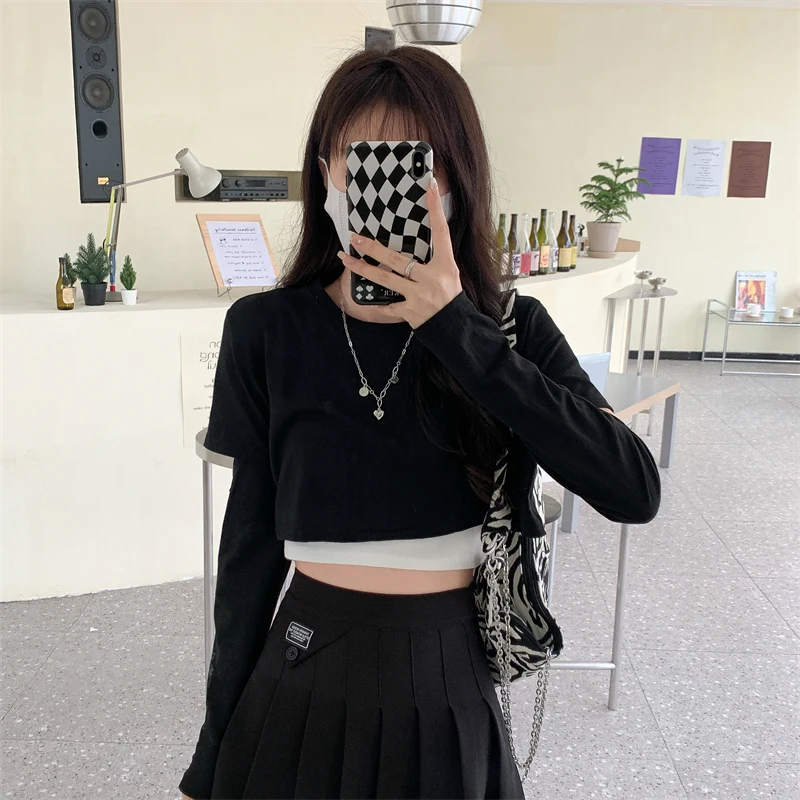 2 Pcs ชุดผู้หญิง Hollow Out Crop Top ออกแบบฤดูใบไม้ผลิหลวมเสื้อยืดเซ็กซี่ Camisole All-Match หนุ่ม Navel Streetwear paneled Retro