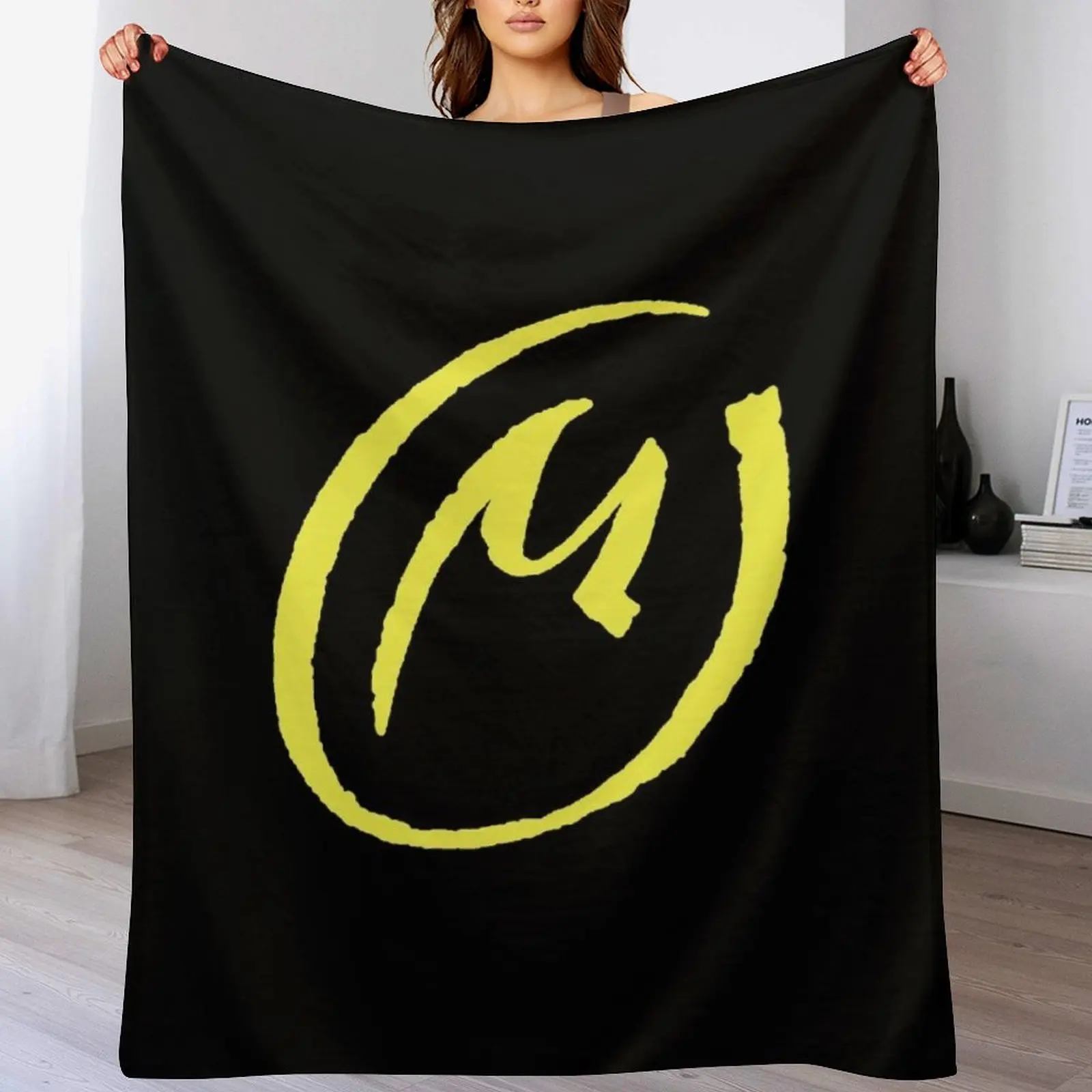 The Yellow 'M' (La marque Jaune) Throw Blanket Luxury Brand Sofa Quilt Kid'S Plaid Blankets