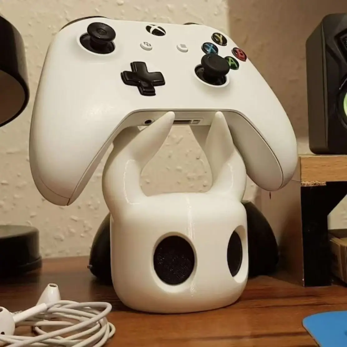 Creative Cartoon Ghost Game Controller Stand For PS5/XBOX/switch Luminous Design Cool Desktop Display Gaming Accessories