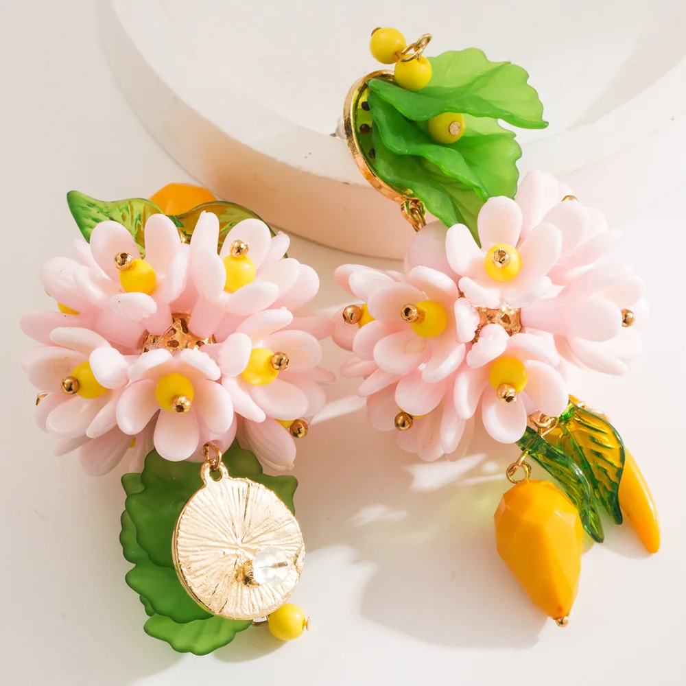 ZAA Novos brincos de borla criativos longos feitos à mão com flor doce