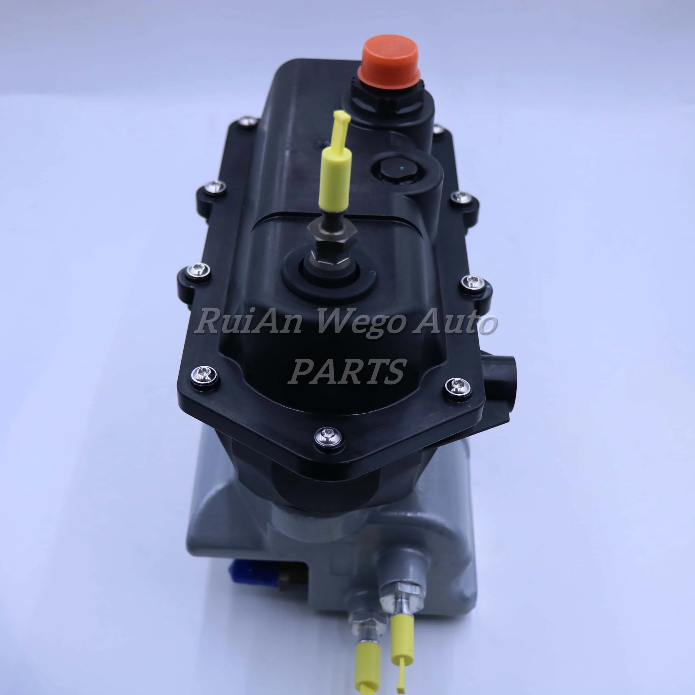 SCR  Pump for Mercedes    Truck Model A0001404478 A0001401578 A0001400478 A0001400378 New Condition