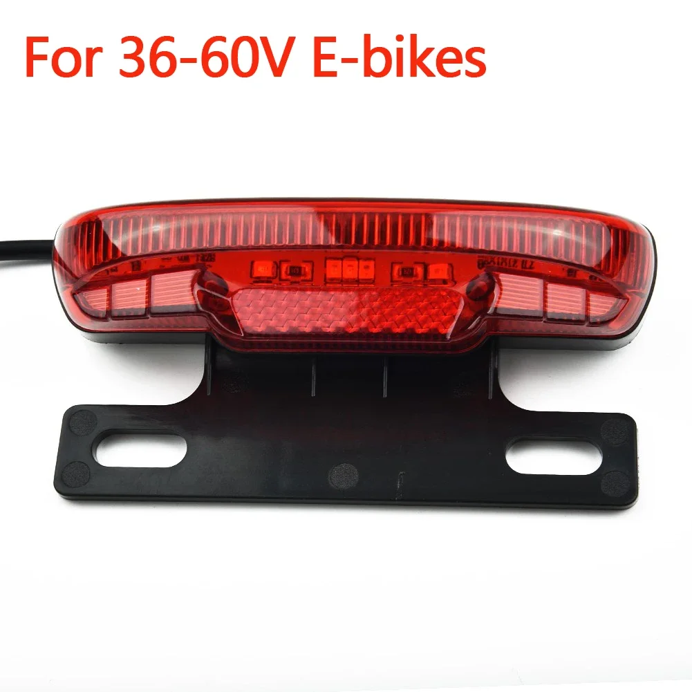 1PCS bicycle tail light Electric vehicle tail light LED high-brightness tail light lithium battery rear brake light bike