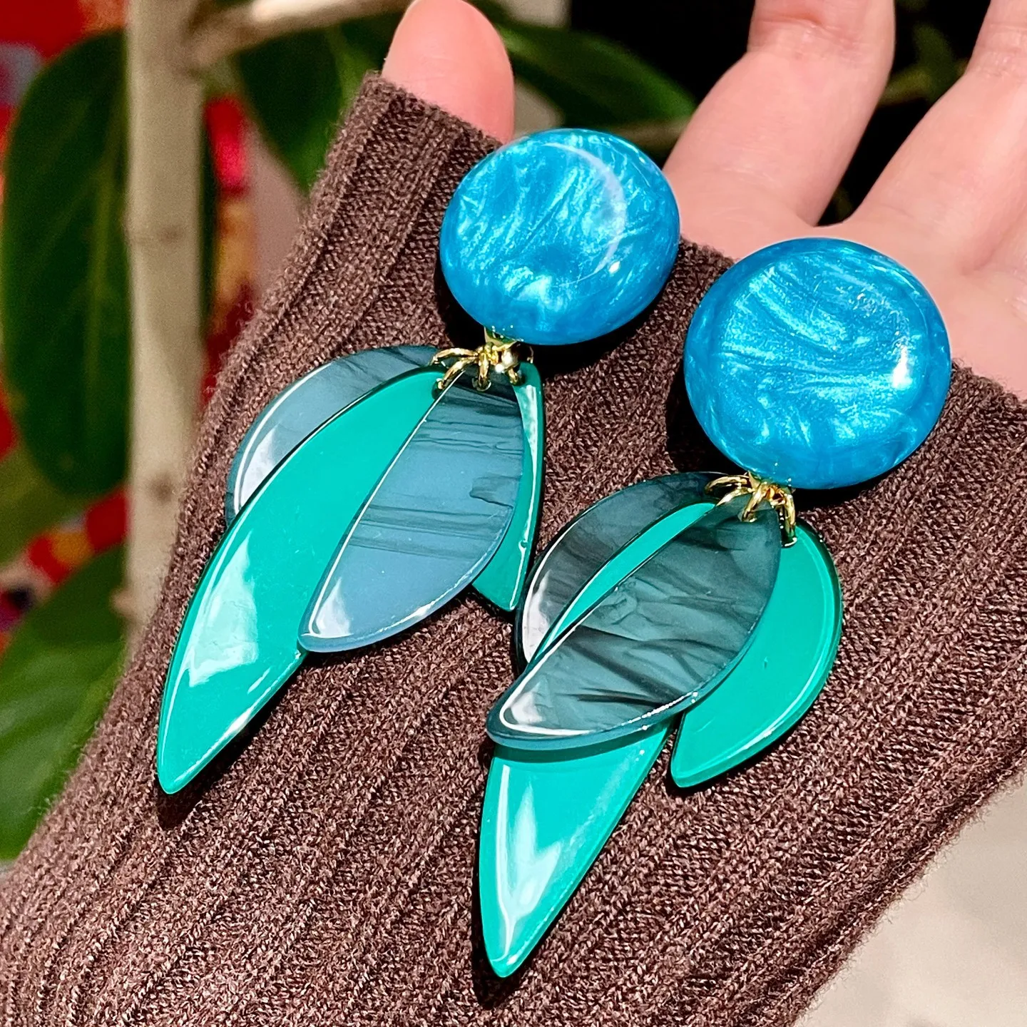 Pop Art Sense New Chinese Handmade Niche Design Blue-green Leaves Contrasting Color Stud Earrings Lake Water Blue Earrings Women