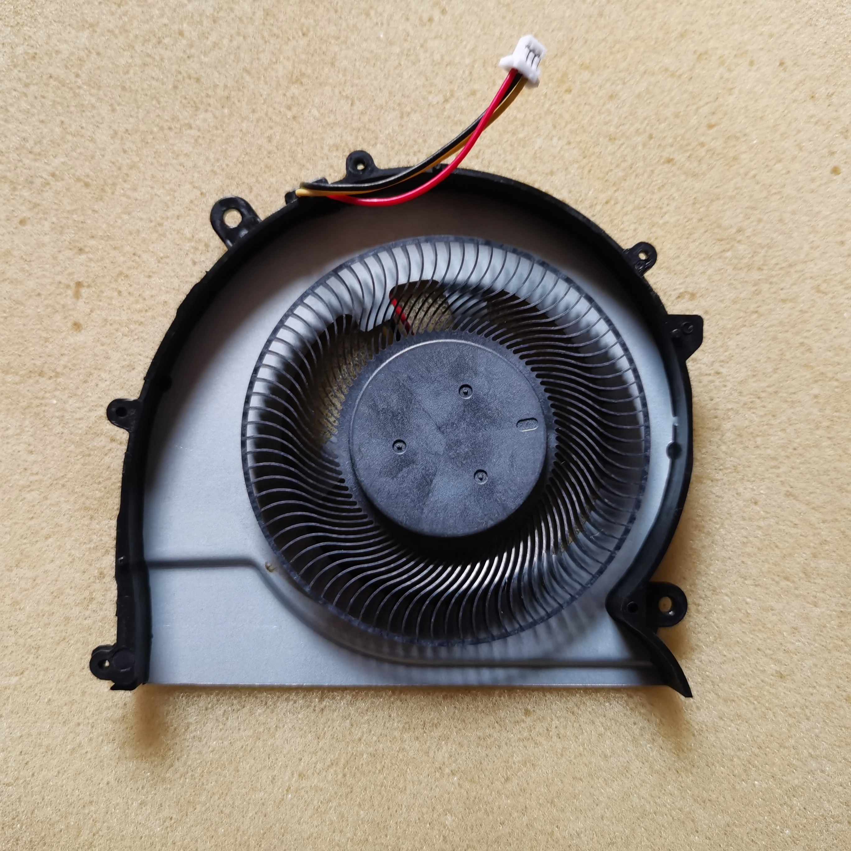 New laptop cpu cooling fan for samsung  370R4E 370R5E 450R4V 450R5V 510R5E 470R5E 455R4J 450R4Q 450R4J