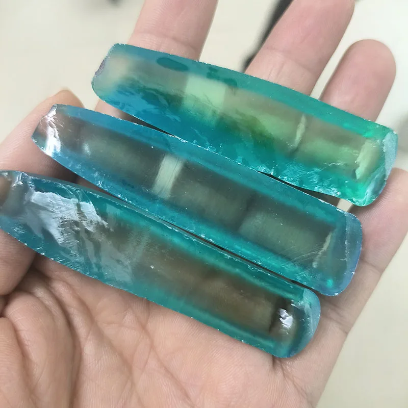 

100 г Paraiba синий корунд шероховатый камень синтетический сапфир сырье для изготовления драгоценных камней