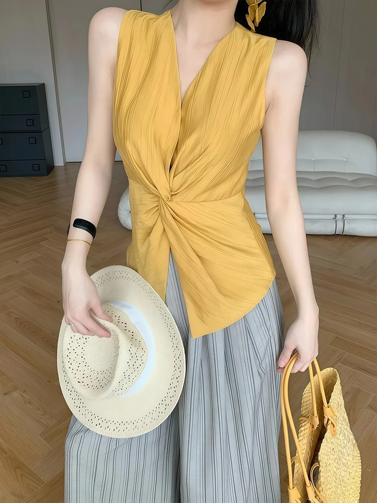 

Summer New Arrival Women Sleeveless Knotted V Neck Crop Top Pure Sexy Bodycon Design